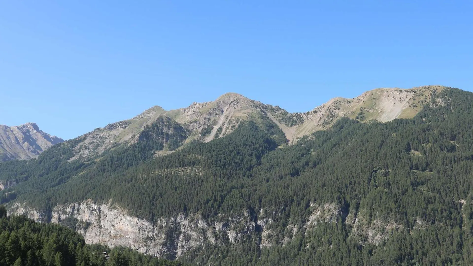 Appartement 6 Personnes Au Centre Des Orres 1650 Avec Acces Direct Aux Pistes - Fr-1-322-546 Les Orres 0*,